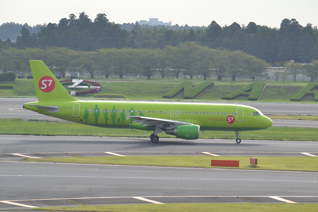 Photo of S7 Airlines VQ-BOA, Airbus A320