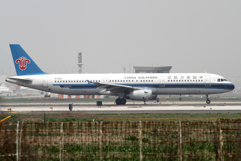 Photo of China Southern Airlines B-6319, Airbus A321
