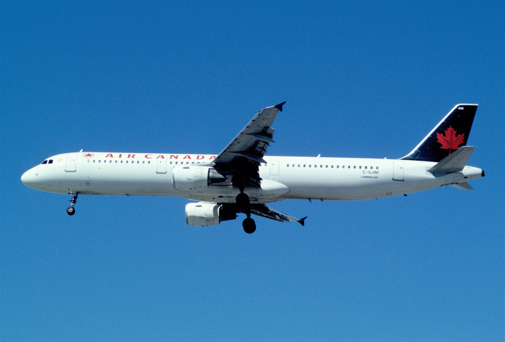 Photo of Air Canada C-GJWI, Airbus A321