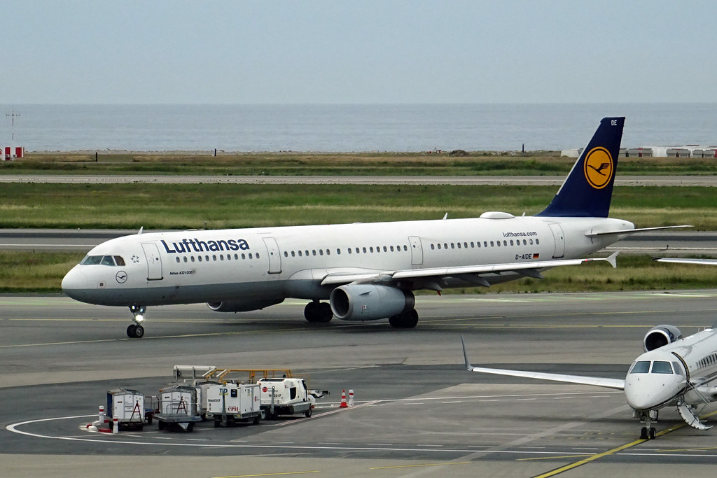 Photo of Lufthansa D-AIDE, Airbus A321
