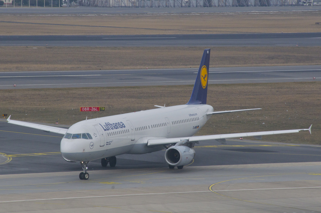 Photo of Lufthansa D-AIRB, Airbus A321