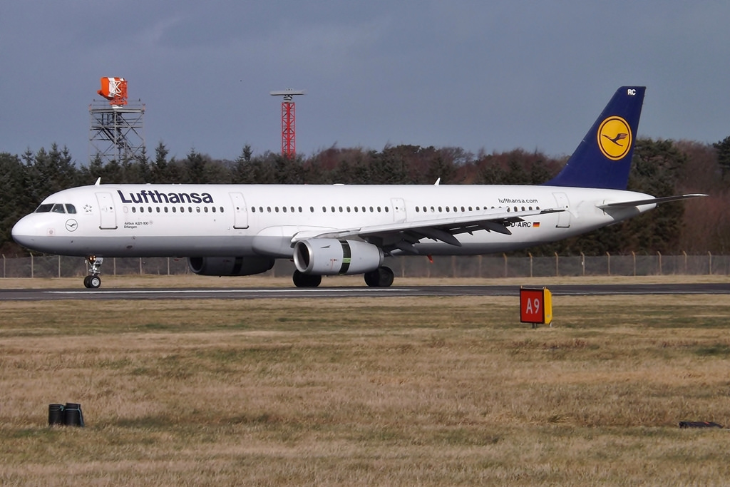 Photo of Lufthansa D-AIRC, Airbus A321