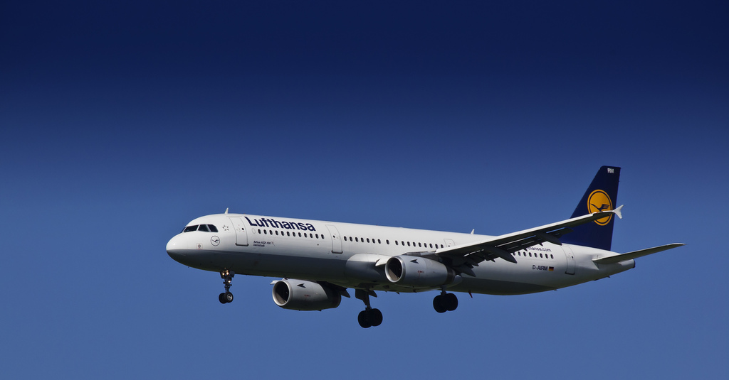 Photo of Lufthansa D-AIRM, Airbus A321