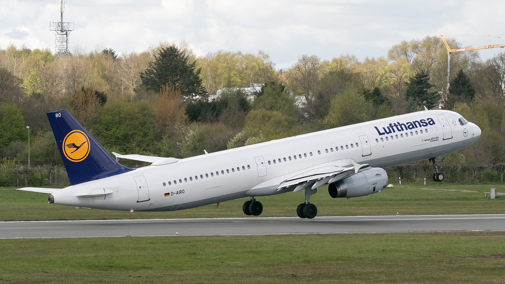 Photo of Lufthansa D-AIRO, Airbus A321
