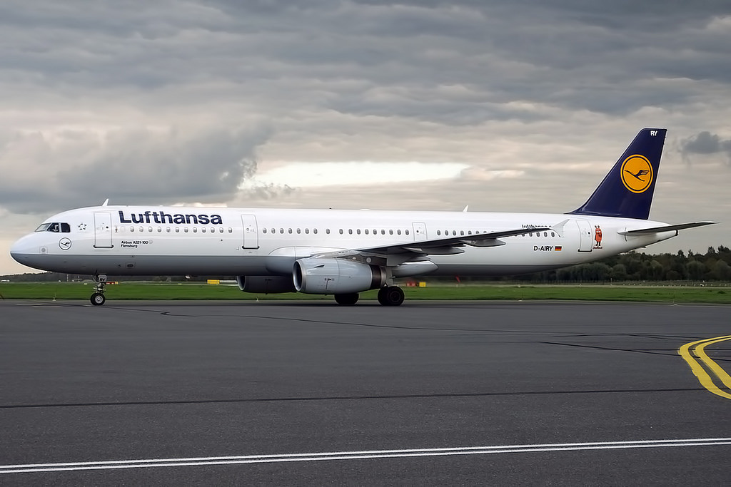 Photo of Lufthansa D-AIRY, Airbus A321