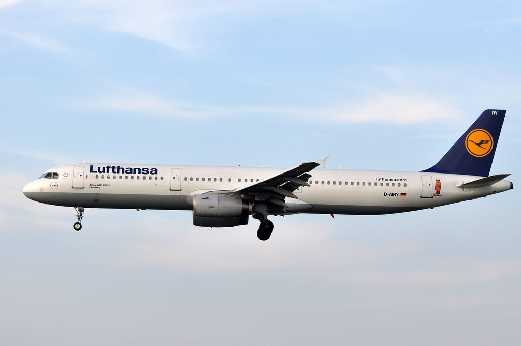 Photo of Lufthansa D-AIRY, Airbus A321