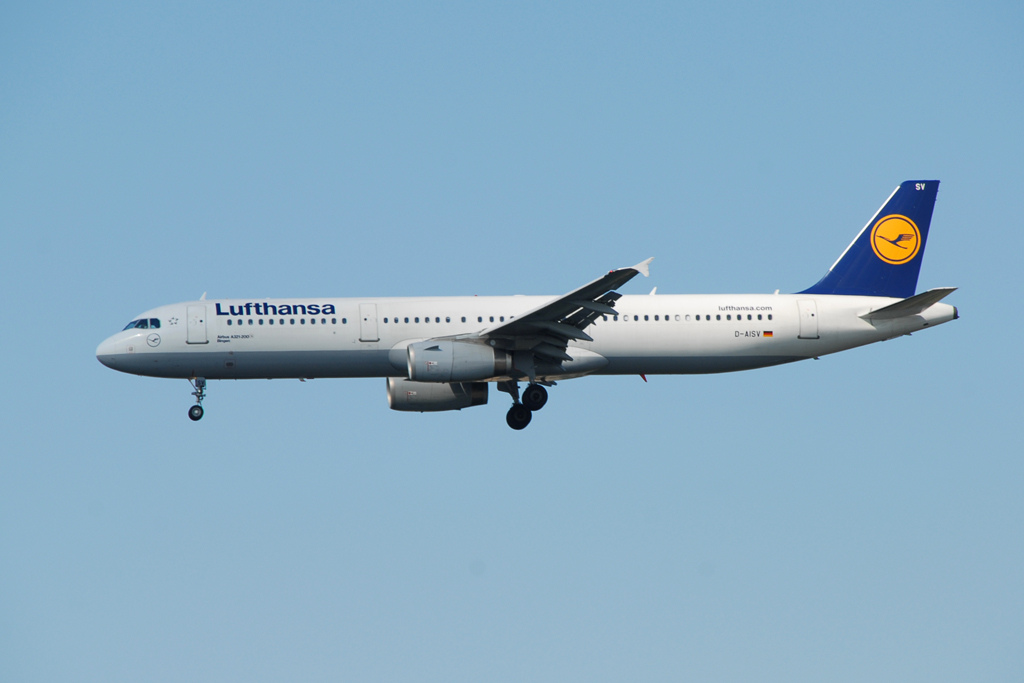 Photo of Lufthansa D-AISV, Airbus A321