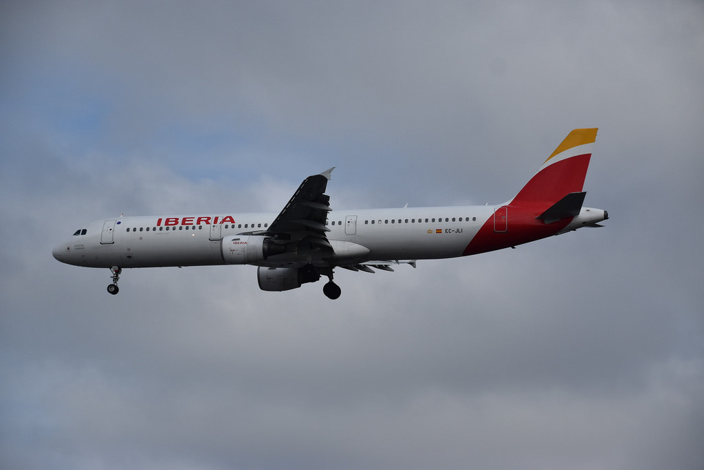 Photo of Iberia EC-JLI, Airbus A321