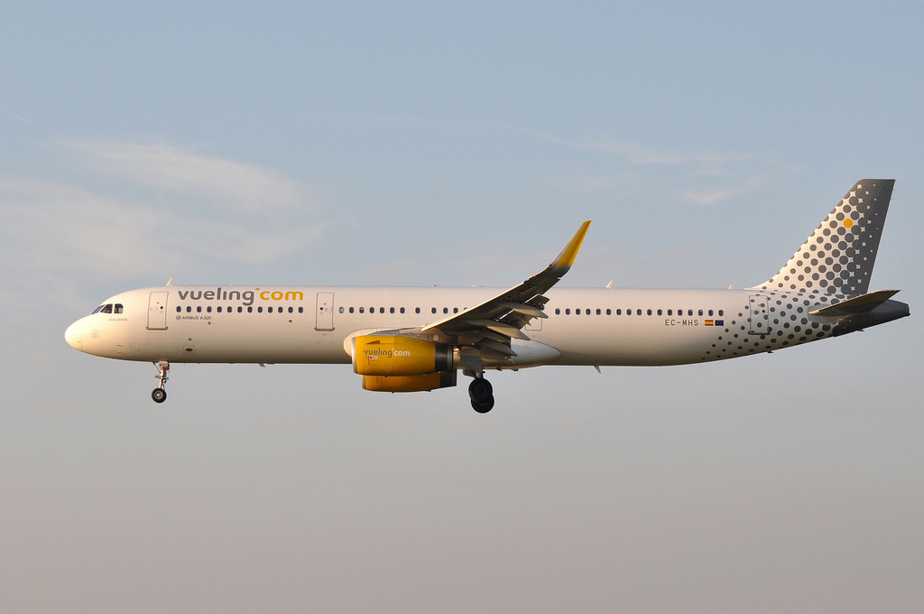 Photo of Vueling EC-MHS, Airbus A321