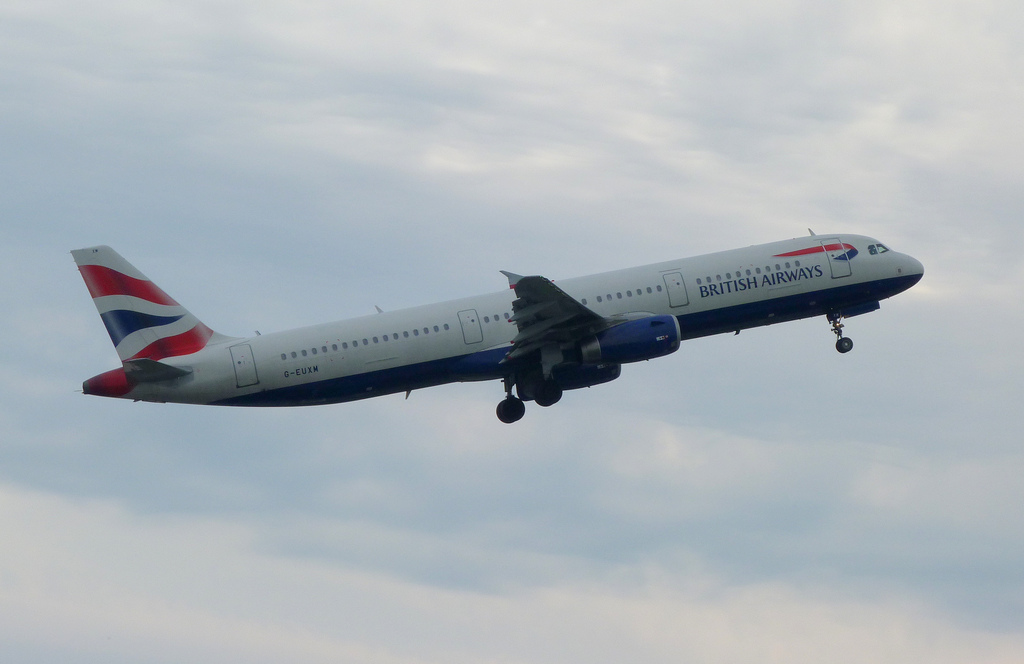 Photo of British Airways G-EUXM, Airbus A321
