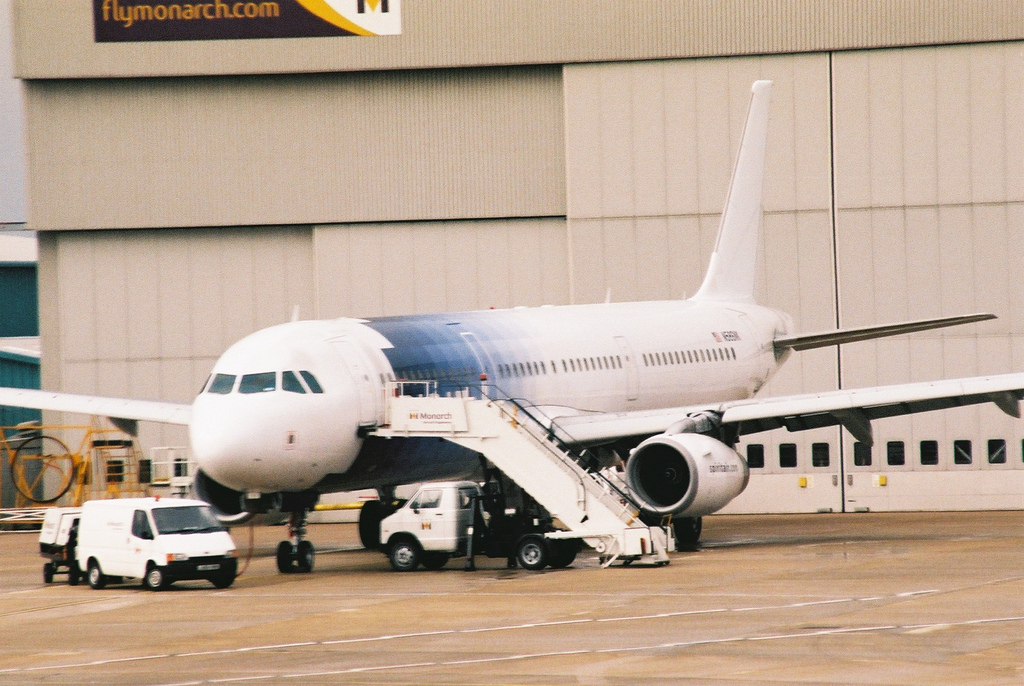 Photo of Monarch Airlines G-OZBR, Airbus A321