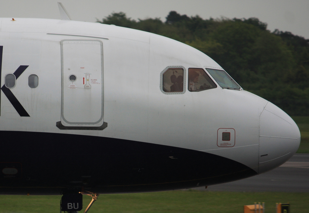 Photo of Monarch Airlines G-OZBU, Airbus A321