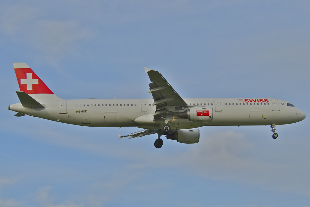 Photo of Swiss HB-IOD, Airbus A321