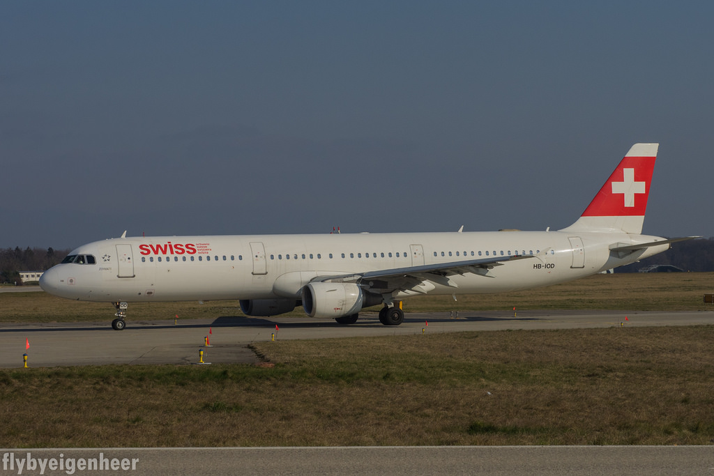 Photo of Swiss International Airlines HB-IOD, Airbus A321