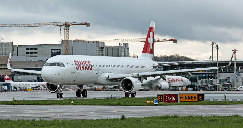 Photo of Swiss International Airlines HB-IOO, Airbus A321