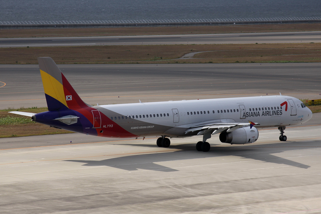 Photo of Asiana Airlines HL7713, Airbus A321