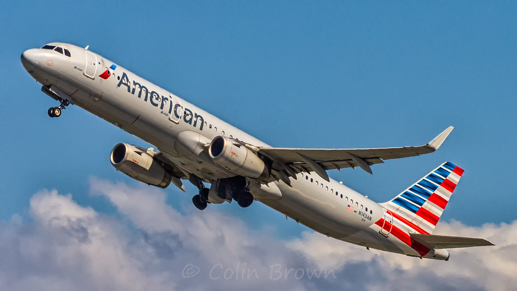 Photo of American Airlines N143AN, Airbus A321