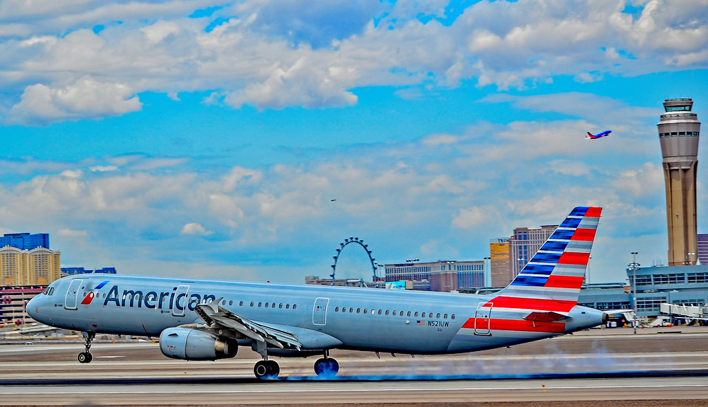 Photo of American Airlines N521UW, Airbus A321