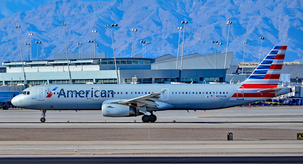 Photo of American Airlines N554UW, Airbus A321