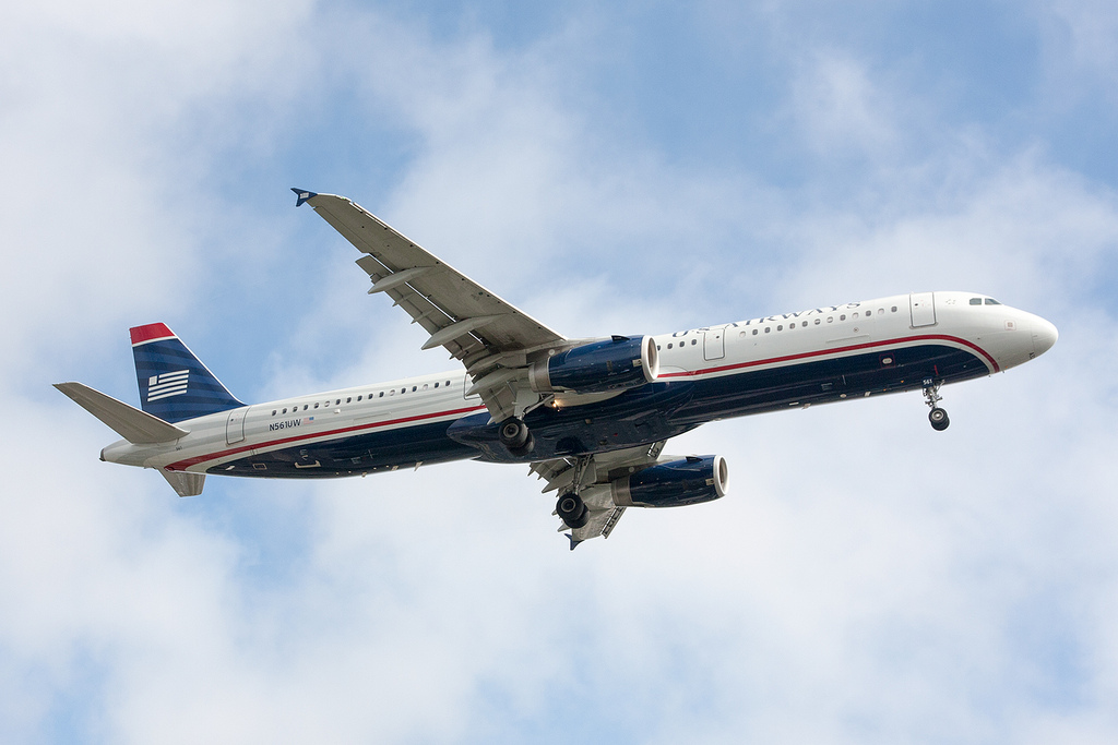 Photo of American Airlines N561UW, Airbus A321