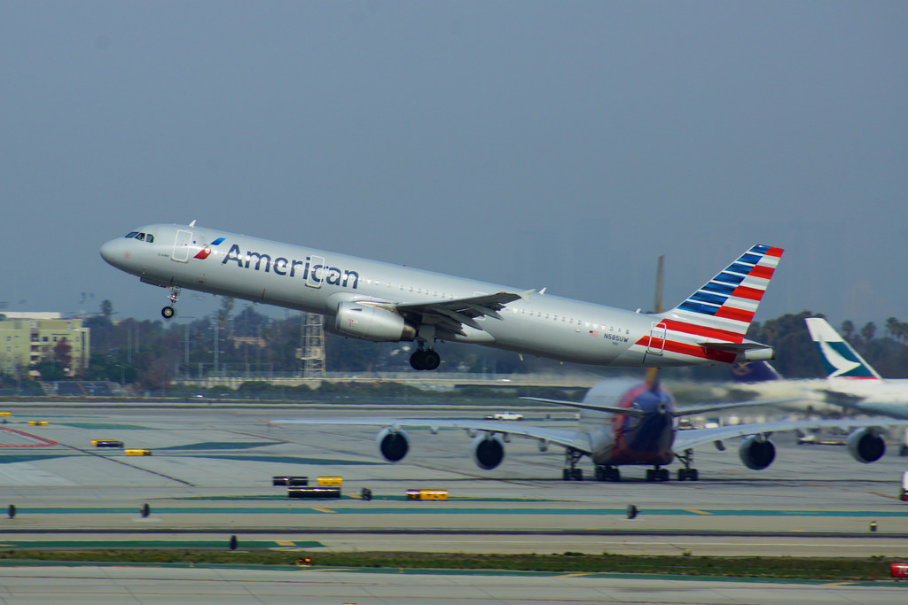 Photo of American Airlines N585UW, Airbus A321