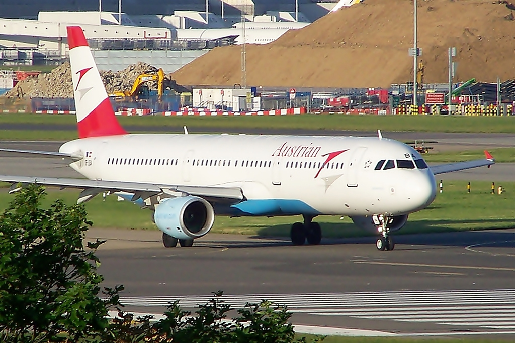 Photo of Austrian Airlines OE-LBA, Airbus A321