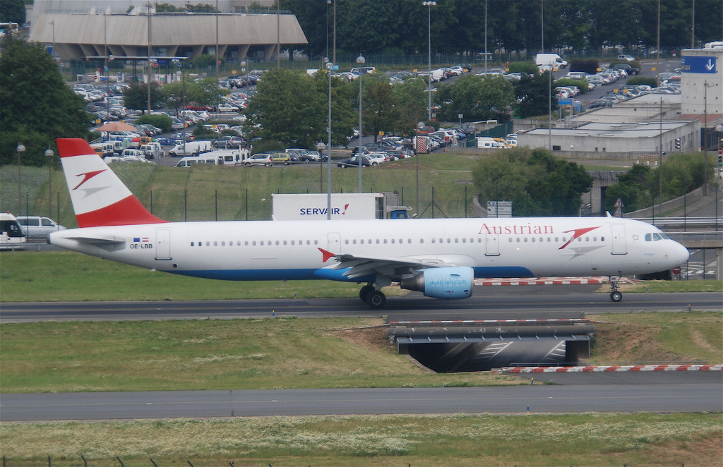 Photo of Austrian Airlines OE-LBB, Airbus A321