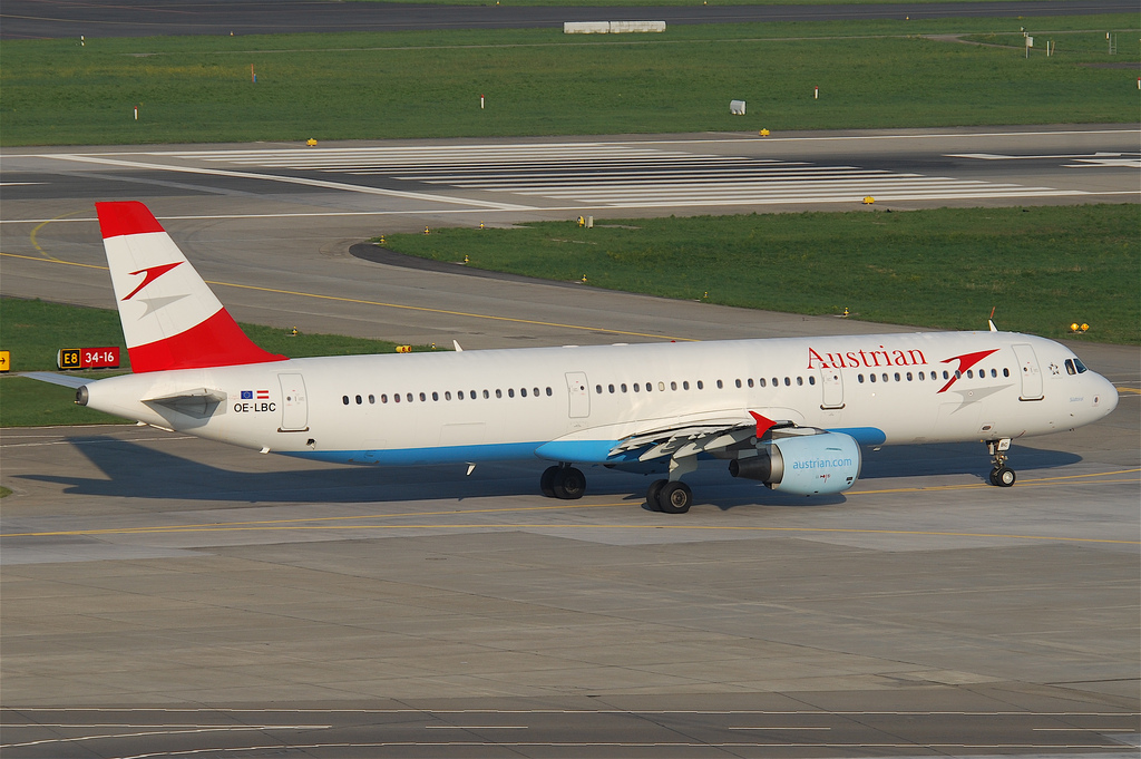 Photo of Austrian Airlines OE-LBC, Airbus A321
