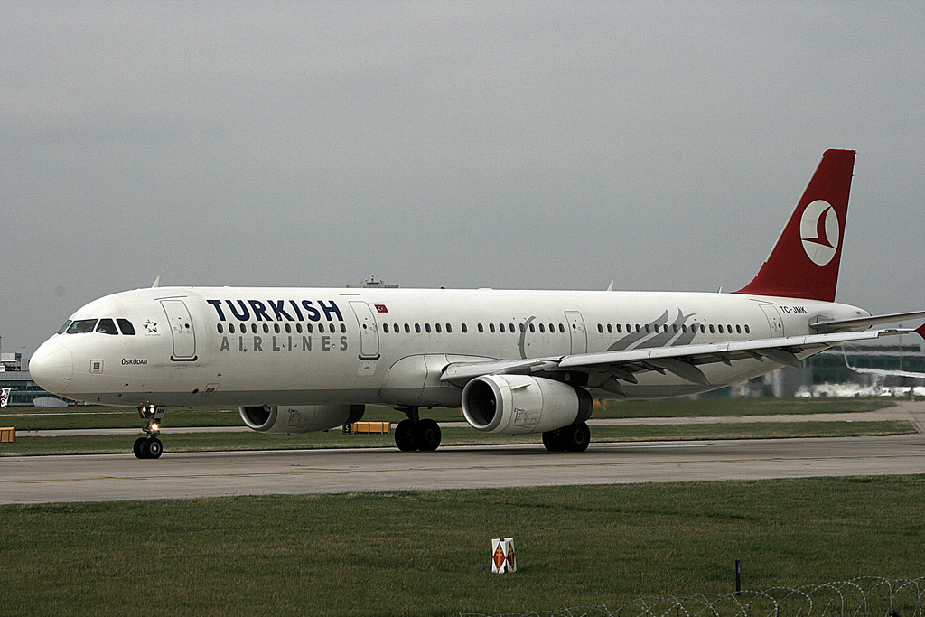 Photo of THY Turkish Airlines TC-JMK, Airbus A321
