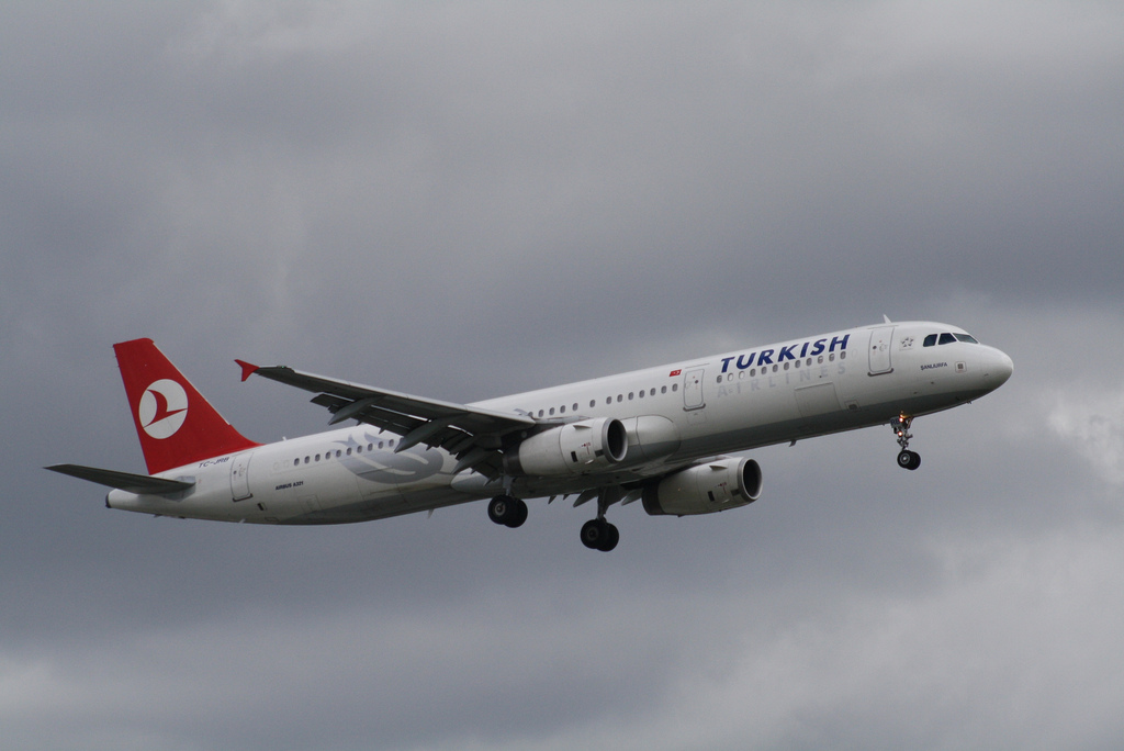 Photo of THY Turkish Airlines TC-JRB, Airbus A321