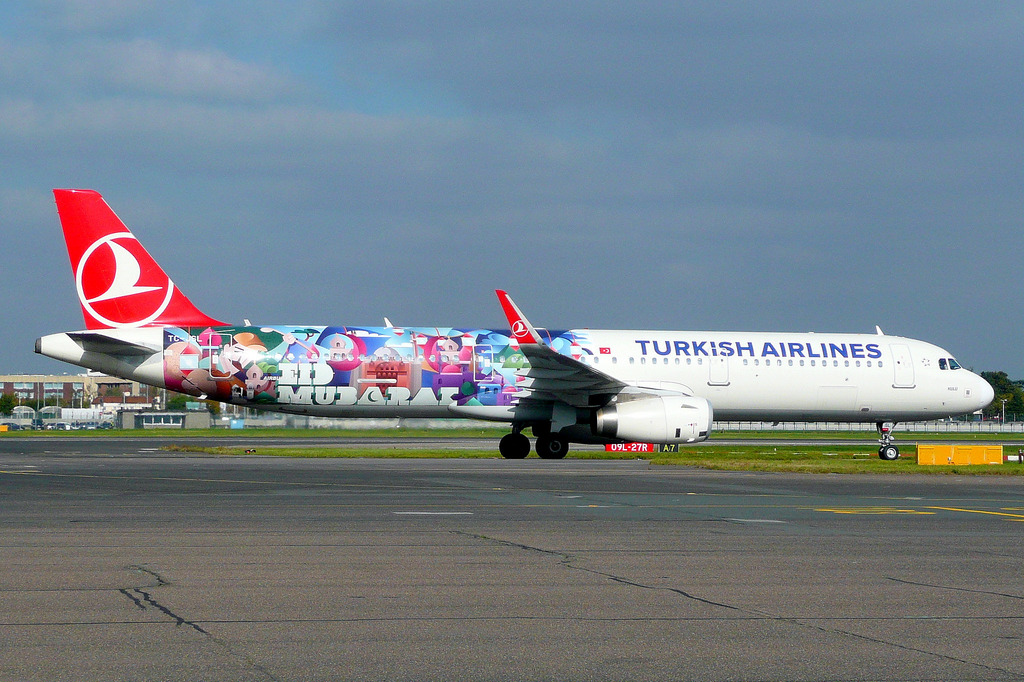 Photo of THY Turkish Airlines TC-JSL, Airbus A321