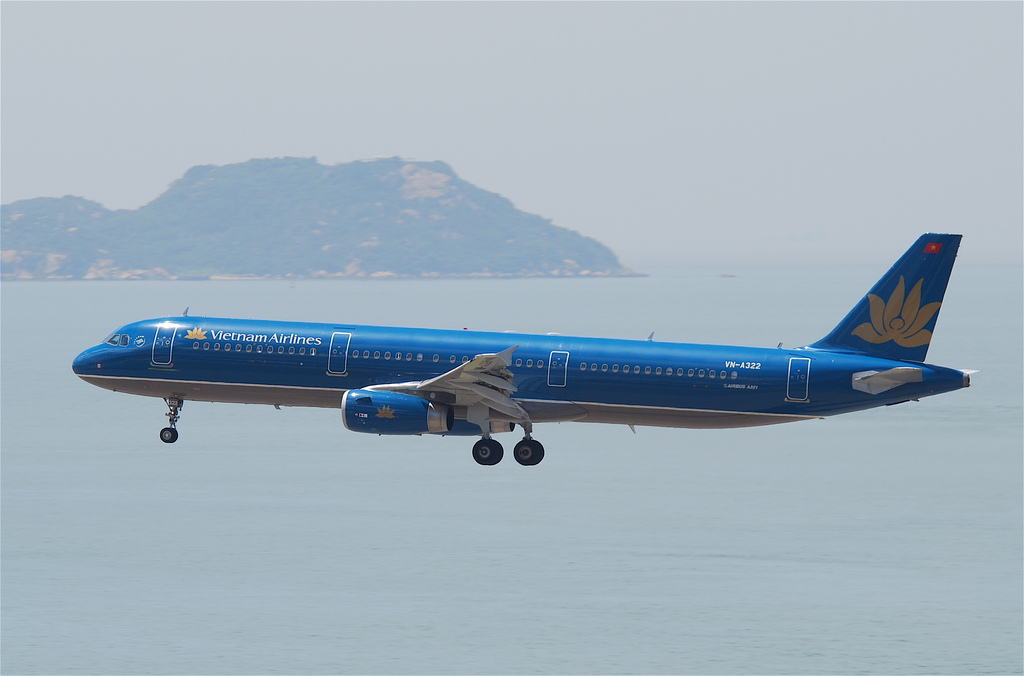 Photo of Vietnam Airlines VN-A322, Airbus A321
