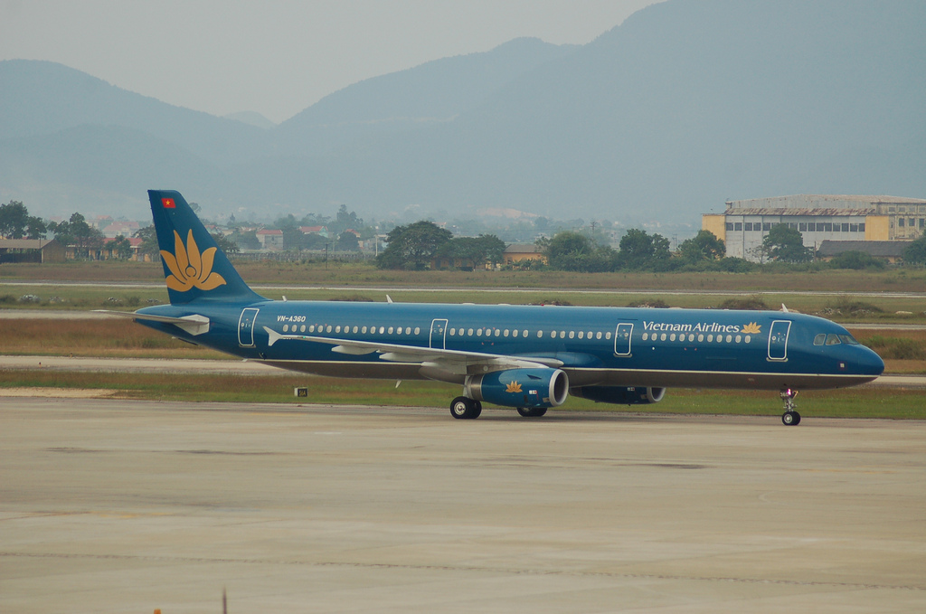 Photo of Vietnam Airlines VN-A360, Airbus A321