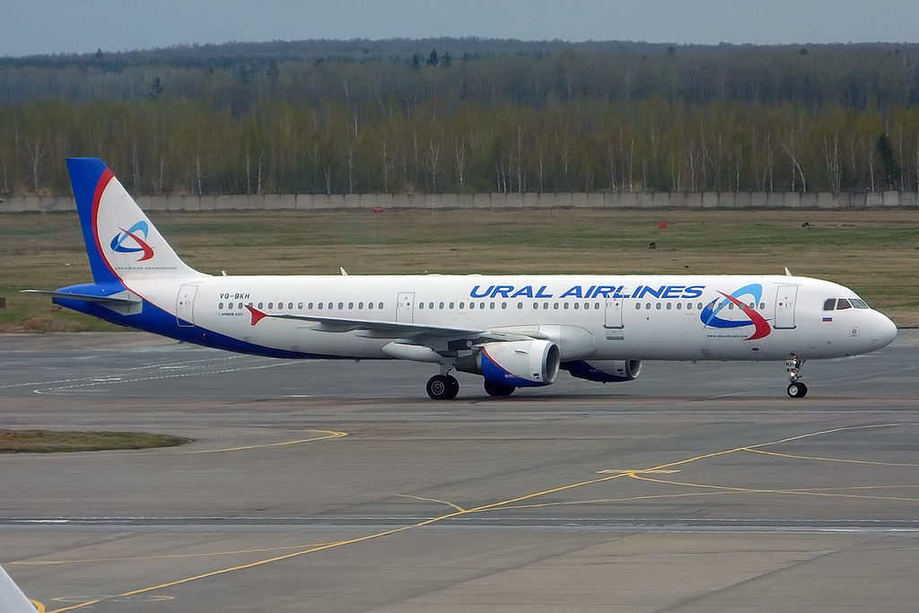 Photo of Ural Airlines VQ-BKH, Airbus A321