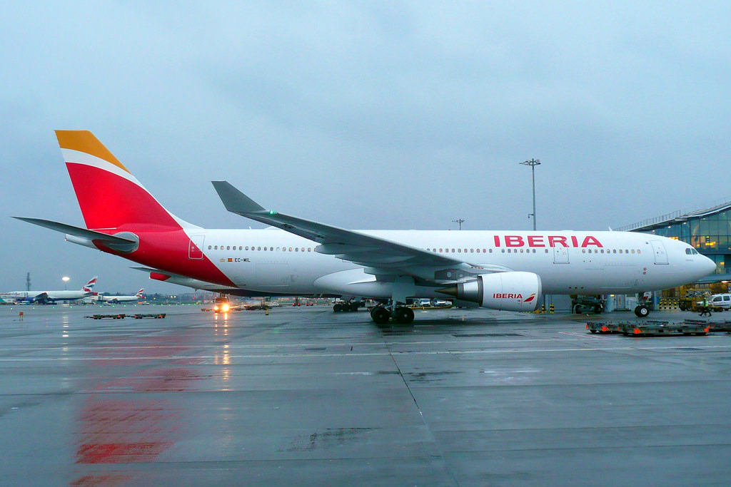 Photo of Iberia EC-MIL, Airbus A330-200