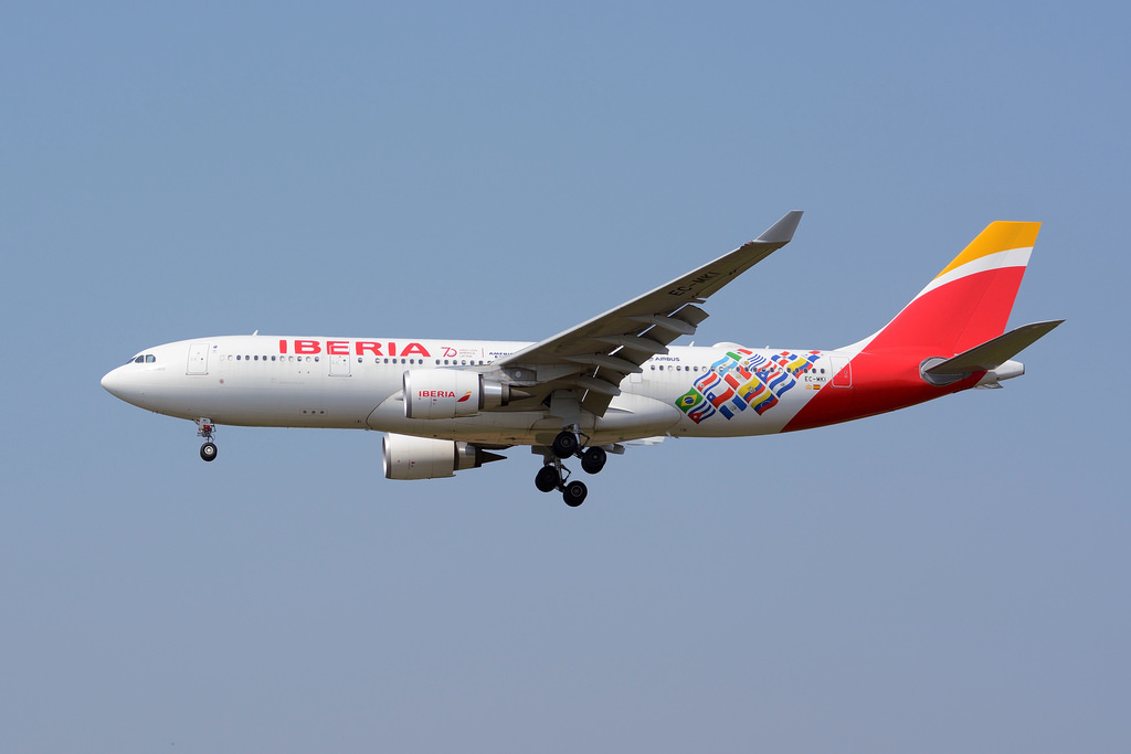 Photo of Iberia EC-MKI, Airbus A330-200