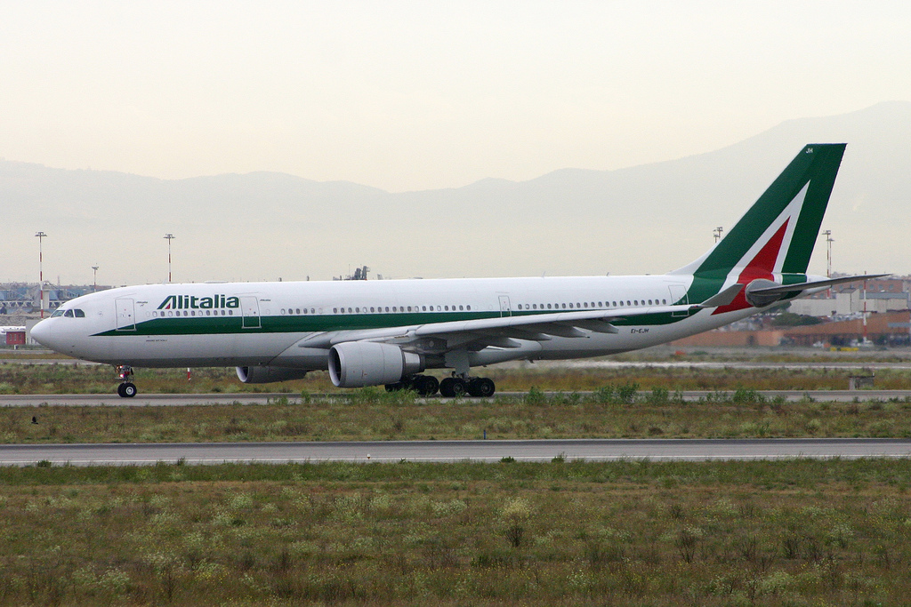 Photo of Alitalia EI-EJH, Airbus A330-200
