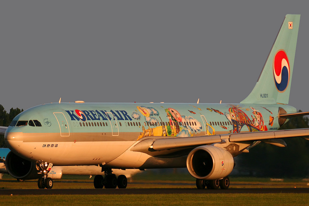 Photo of Korean Airlines HL8211, Airbus A330-200