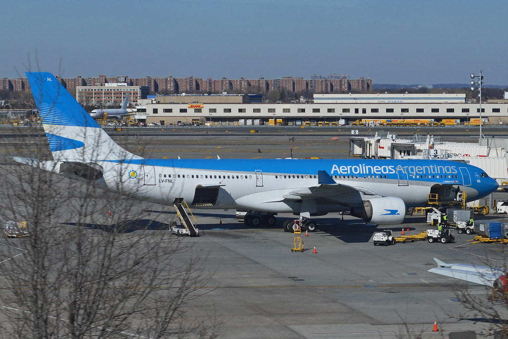 Photo of Aerolineas Argentinas LV-FNL, Airbus A330-200