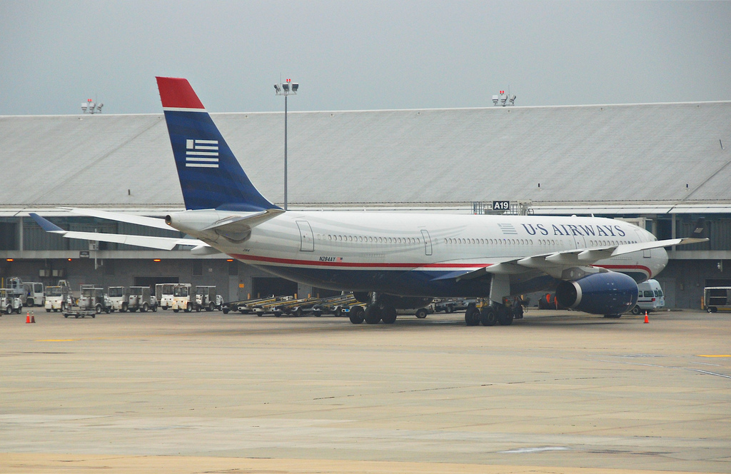 Photo of American Airlines N284AY, Airbus A330-200