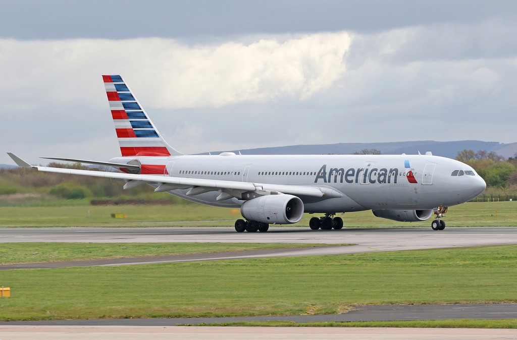 Photo of American Airlines N285AY, Airbus A330-200