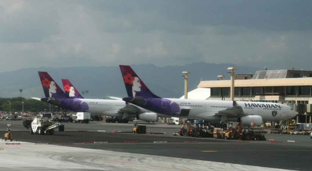 Photo of Hawaiian Airlines N375HA, Airbus A330-200
