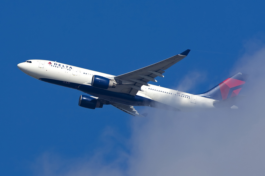 Photo of Delta Airlines N858NW, Airbus A330-200