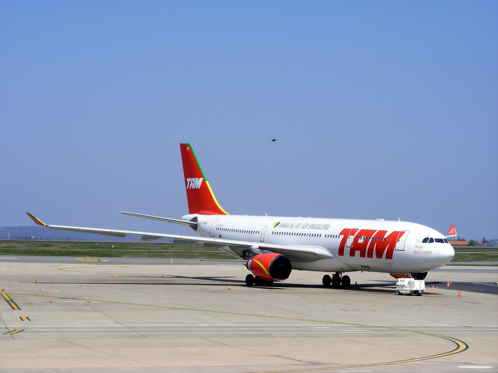 Photo of TAM Linhas Aereas PT-MVF, Airbus A330-200