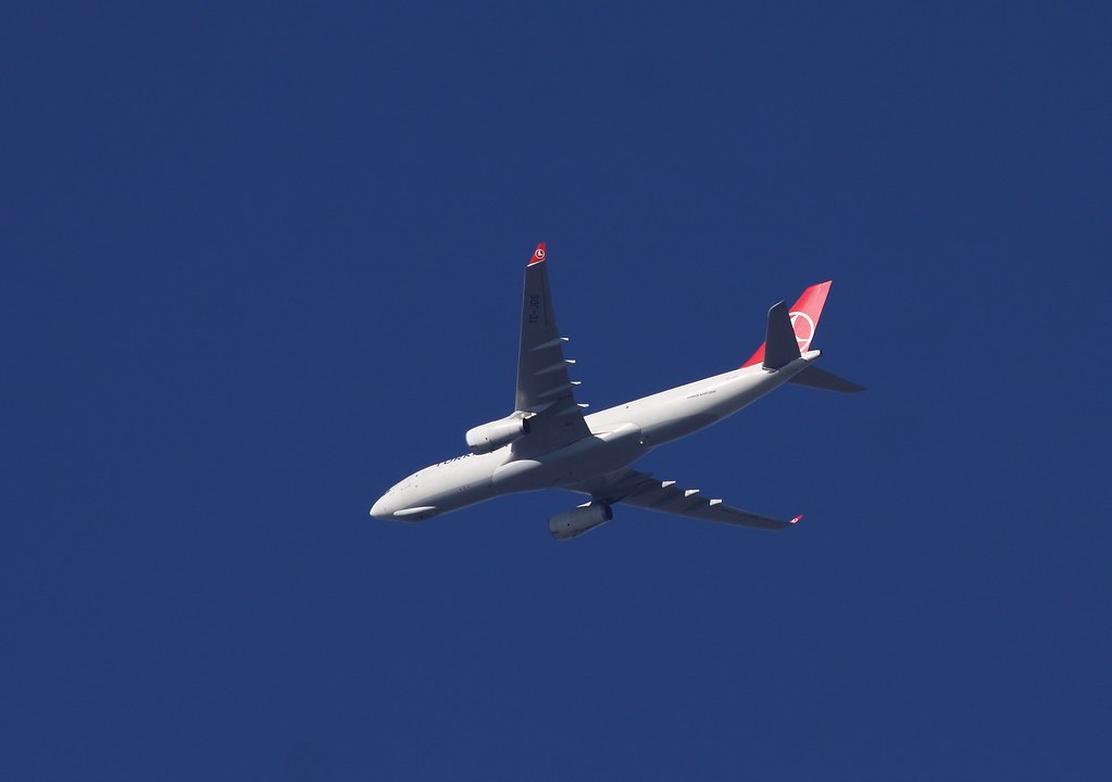 Photo of THY Turkish Airlines TC-JDS, Airbus A330-200