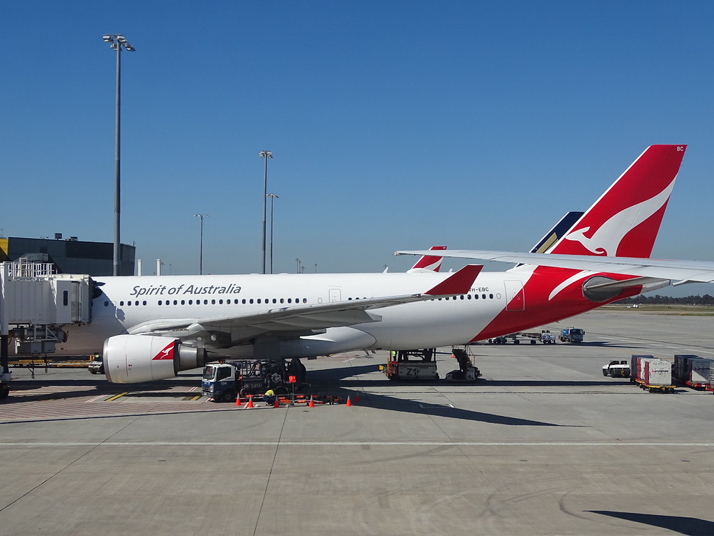 Photo of Qantas VH-EBC, Airbus A330-200