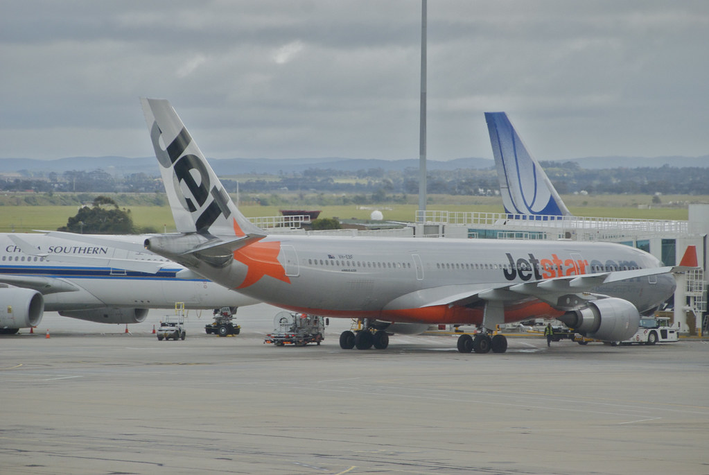 Photo of Qantas VH-EBF, Airbus A330-200