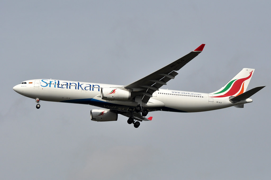 Photo of Srilankan Airlines 4R-ALQ, Airbus A330-300
