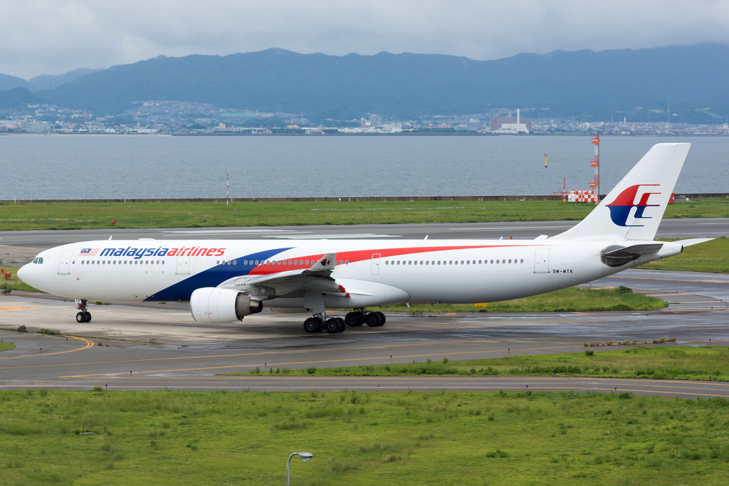 Photo of Malaysia Airlines 9M-MTK, Airbus A330-300