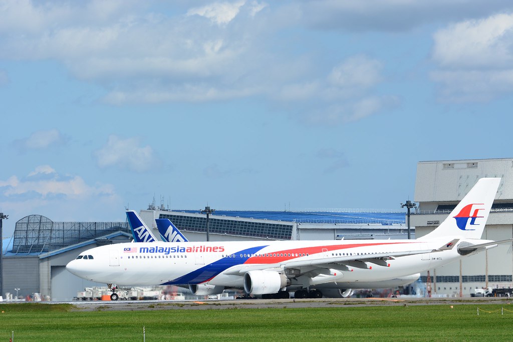 Photo of Malaysia Airlines 9M-MTL, Airbus A330-300